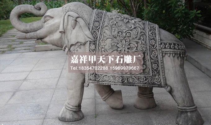 石雕像(图1)