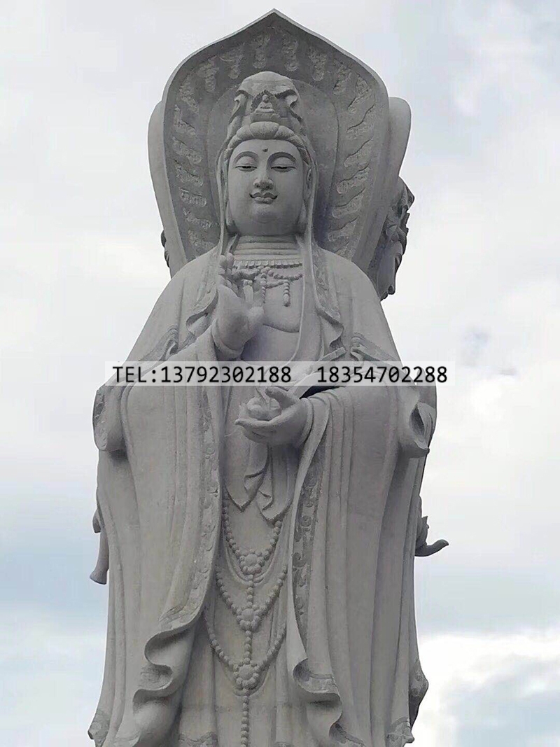 9米高三面石雕观音像安装完成(图3)