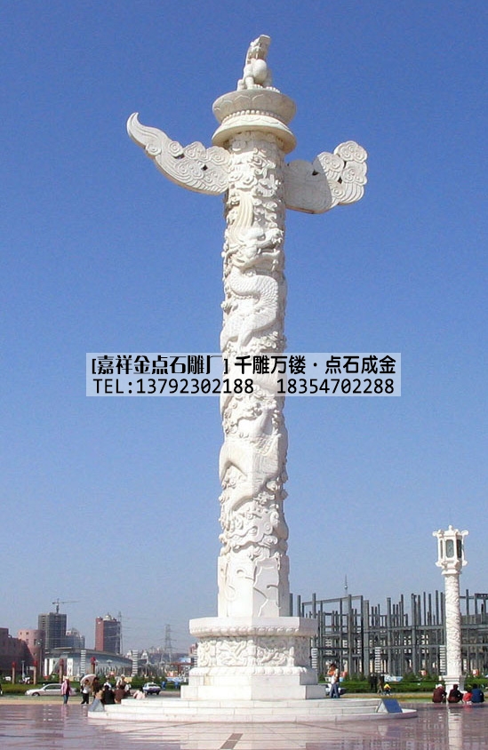 石雕华表-汉白玉华表作品安装完成--石雕龙柱(图3)