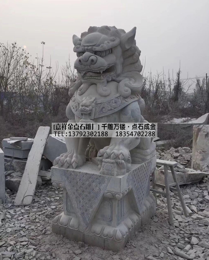 3米高青石石狮子制作完成(图2)