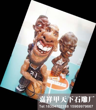 艺术家用泥塑再现中美篮球明星风彩(组图)