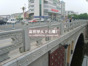 嘉祥石雕--付松林的木化石雕刻