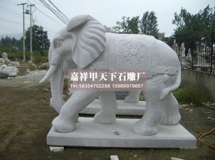 傣族人民历来把石雕大象看成是吉祥、力量象征