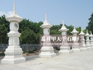 经连日挖掘清理 县西巷唐寺庙石雕经幢分批出土