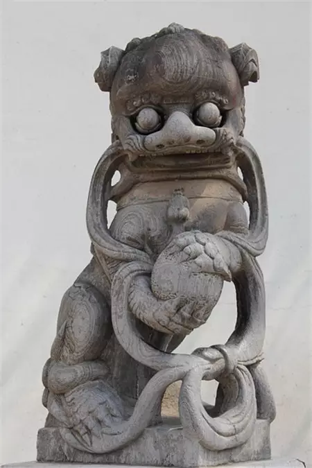 石狮被恶搞，瞬间变屌丝(图17)